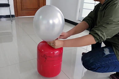 Как правильно надувать шары закисью азота